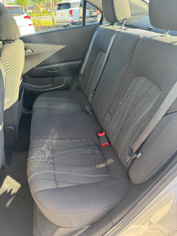 2016 Chevrolet Sonic LT Auto