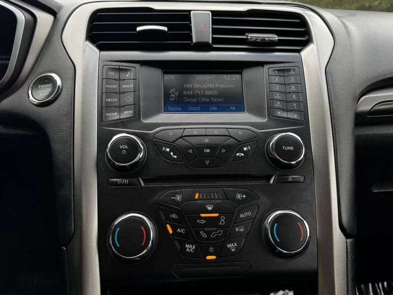 2017 Ford Fusion Hybrid SE