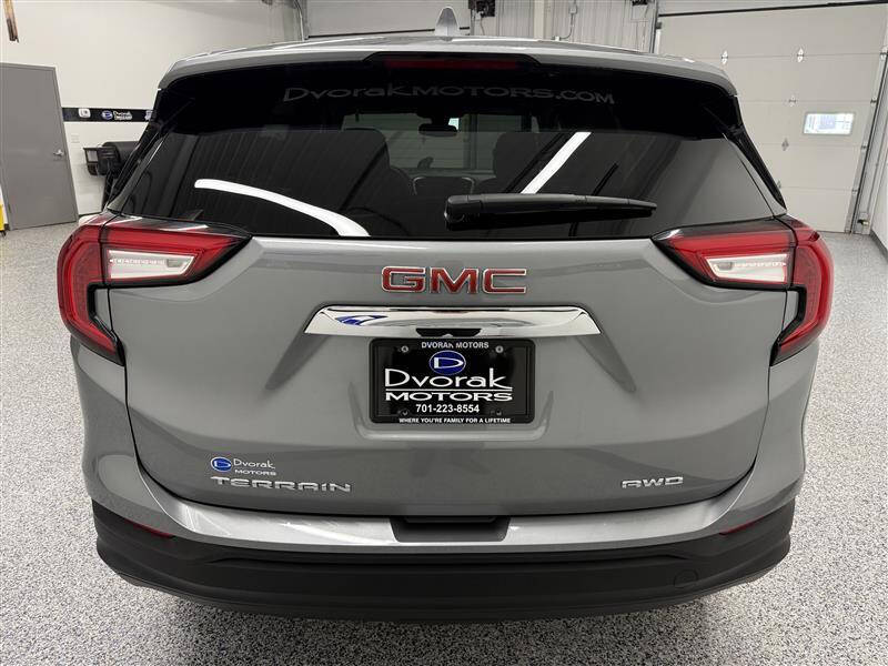 2024 GMC Terrain SLE