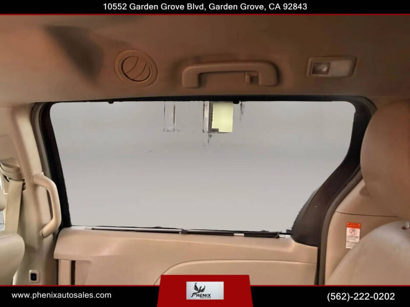 2016 Toyota Sienna