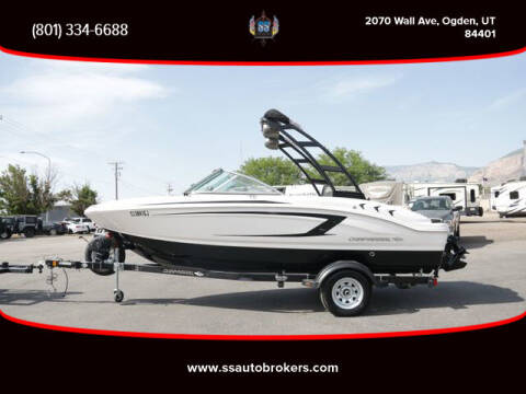 2016 Chaparral H2O 19 Sport Deluxe