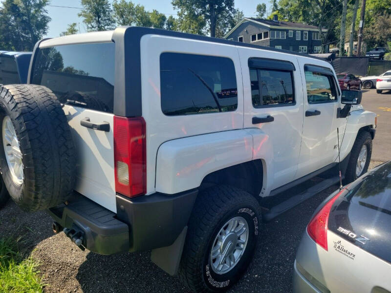 2009 Hummer H3 Base photo 8