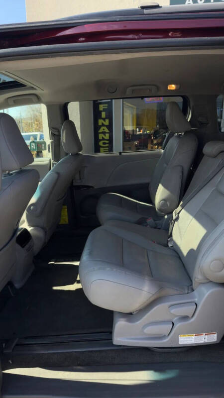2015 Toyota Sienna