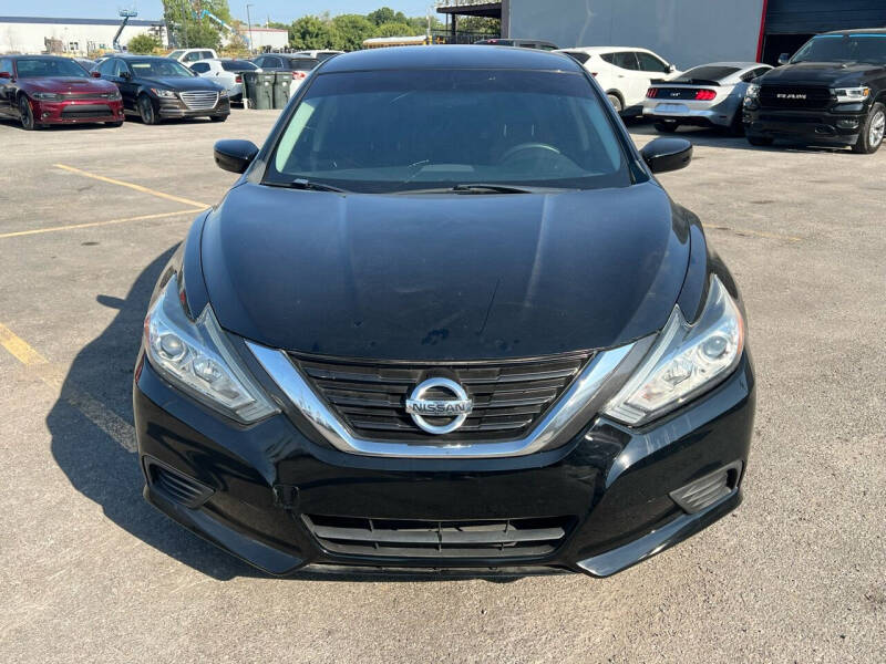 Used 2018 Nissan Altima S with VIN 1N4AL3AP9JC478643 for sale in Garland, TX