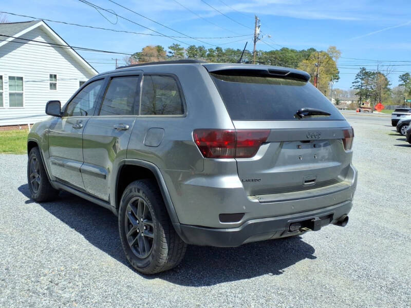 2013 Jeep Grand Cherokee Laredo - Photo 17