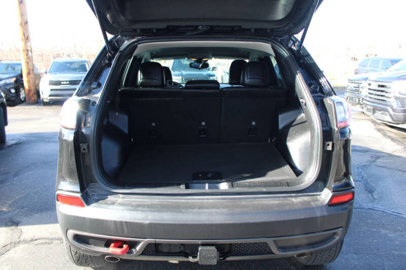 2022 Jeep Cherokee Trailhawk