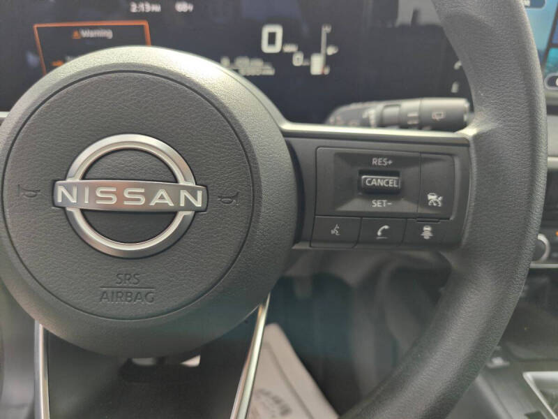 2025 Nissan Kicks SV