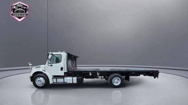 2015 Freightliner M2 106
