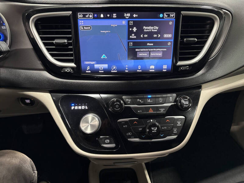 2022 Chrysler Pacifica Touring L