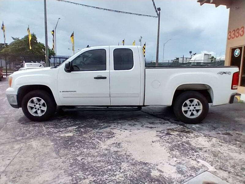 2009 GMC Sierra 1500 SLE photo 4