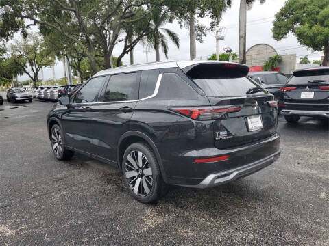 2025 Mitsubishi Outlander SEL Platinum Edition