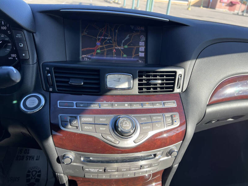 2015 Infiniti Q70 3.7