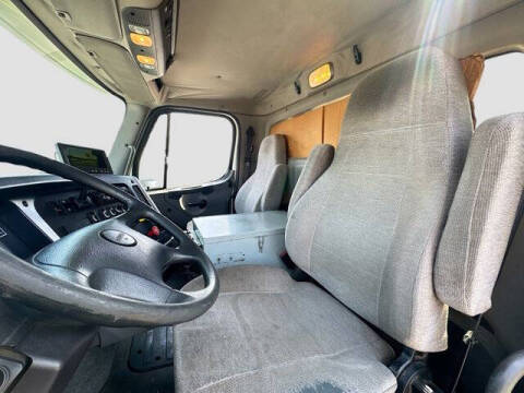 2016 Freightliner 114 SD