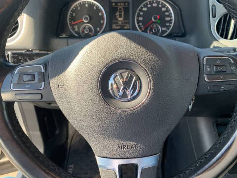 2011 Volkswagen Tiguan SEL 4Motion