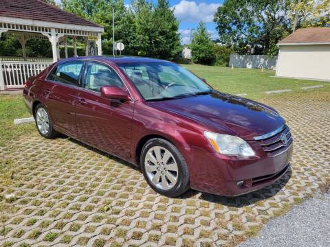 2005 Toyota Avalon for sale at CROSSROADS AUTO SALES in West Chester PA
