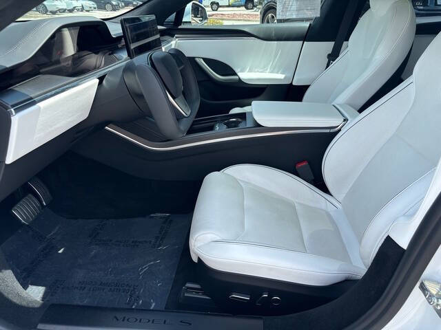 2022 Tesla Model S 7