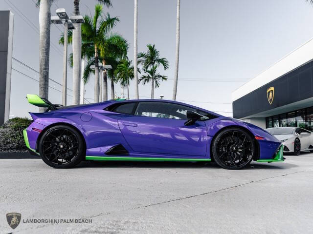 2024 Lamborghini Huracan STO