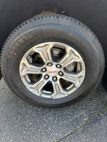 2022 GMC Yukon SLE