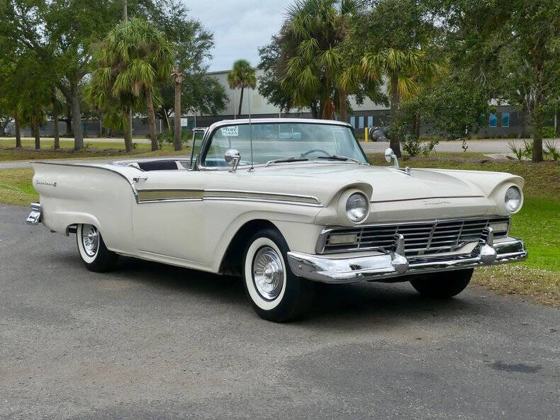 1957 Ford Fairlane