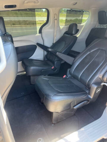 2020 Chrysler Pacifica Touring L