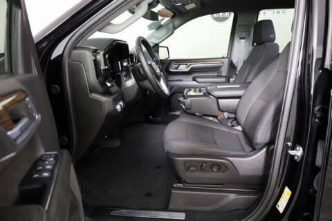 2024 GMC Sierra 1500 Elevation Standard