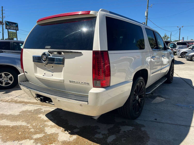 2011 Cadillac Escalade ESV