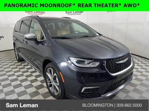 2021 Chrysler Pacifica for sale at Sam Leman CDJR Bloomington in Bloomington IL