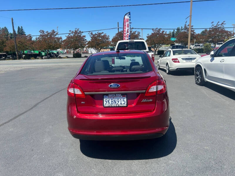 2013 Ford Fiesta SE