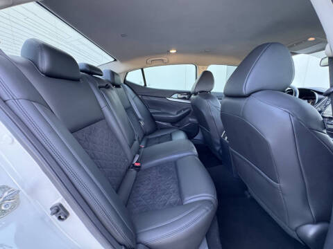 2017 Nissan Maxima 3.5 SR