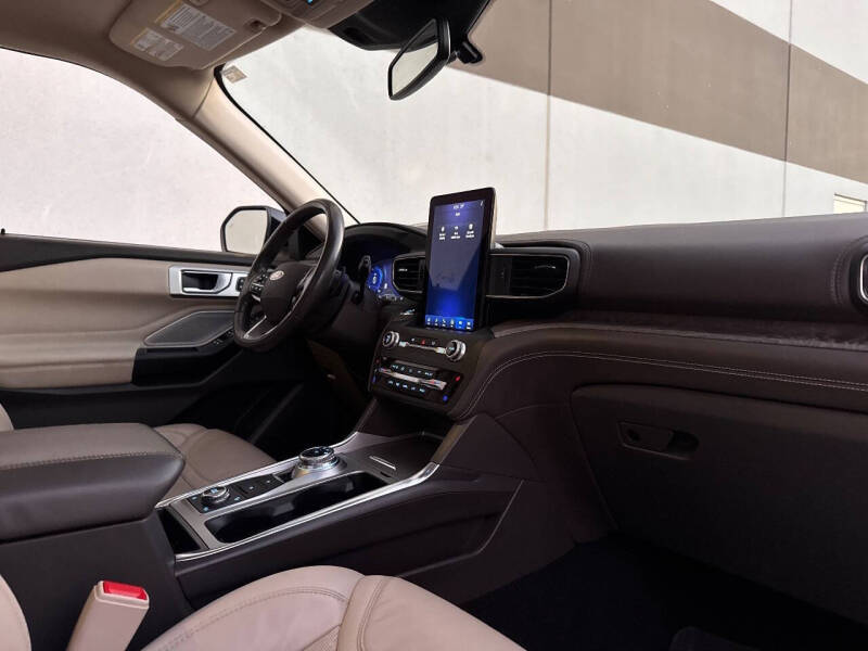 2020 Ford Explorer Platinum