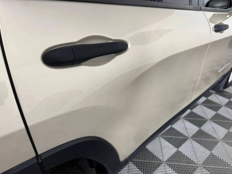 2015 Jeep Cherokee Sport