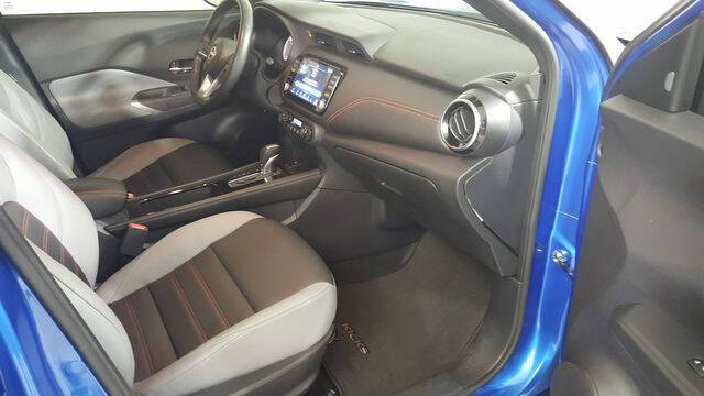 2023 Nissan Kicks SR