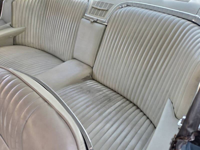 1964 Ford Thunderbird