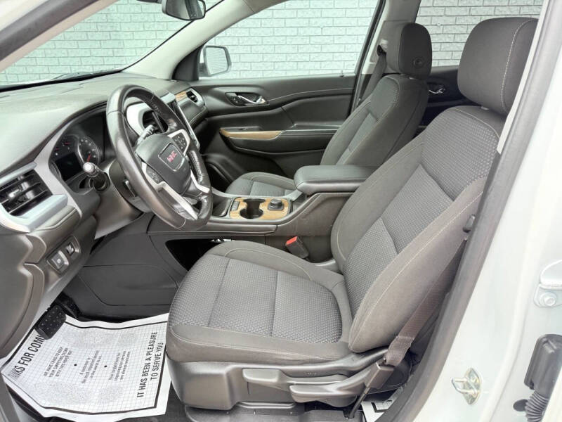 2020 GMC Acadia SLE