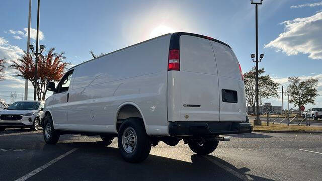 2025 Chevrolet Express 2500