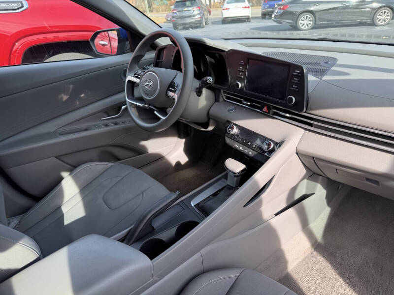 2023 Hyundai Elantra SEL