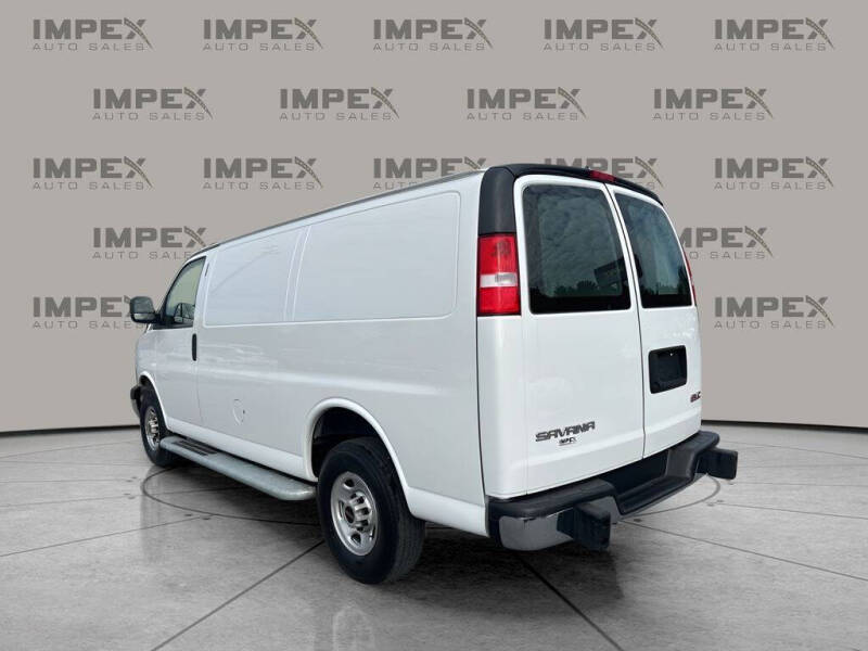 2023 GMC Savana 2500