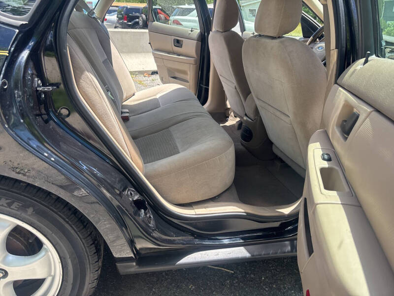 2006 Ford Taurus SE