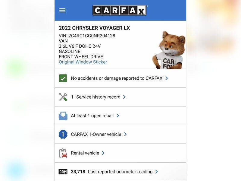 2022 Chrysler Voyager LX