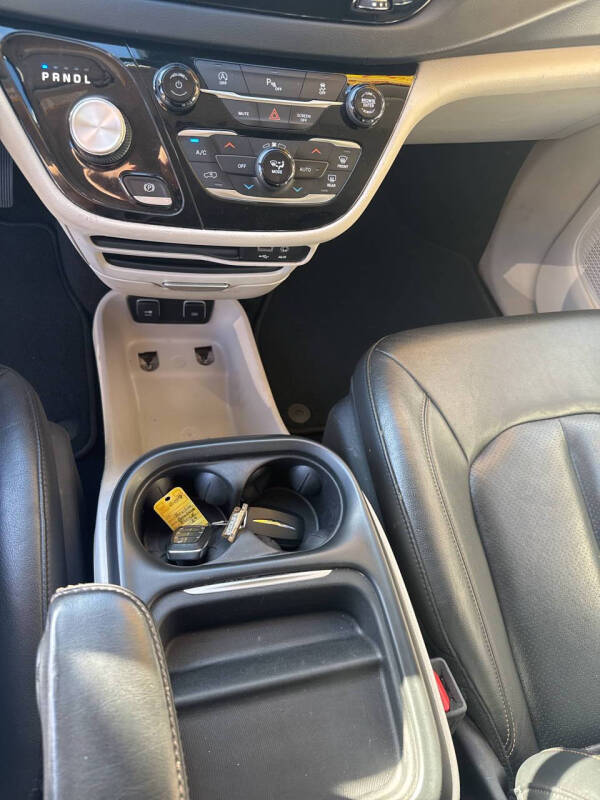 2020 Chrysler Pacifica Touring L