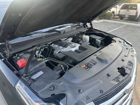 2016 Cadillac Escalade Luxury Collection