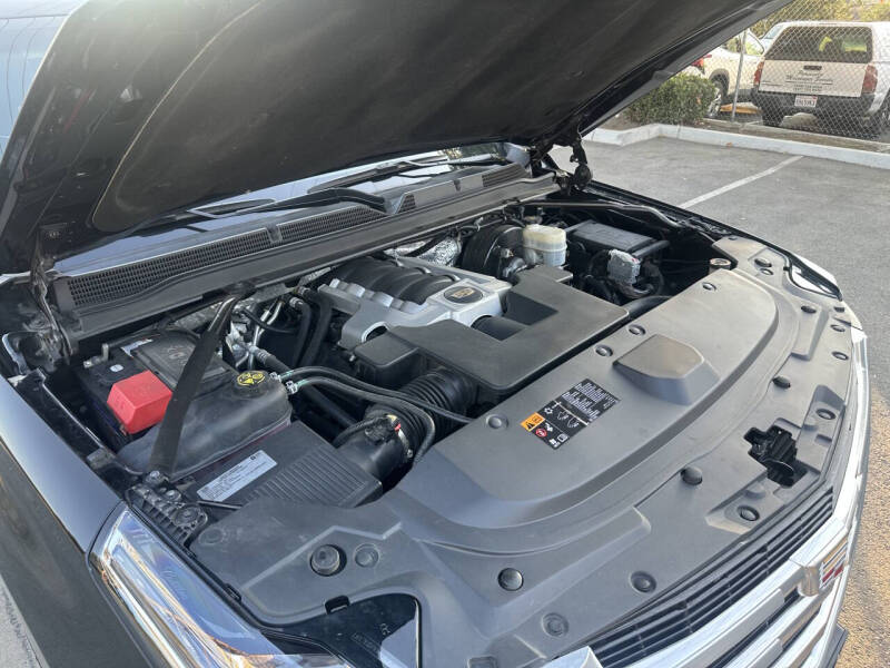 2016 Cadillac Escalade Luxury Collection