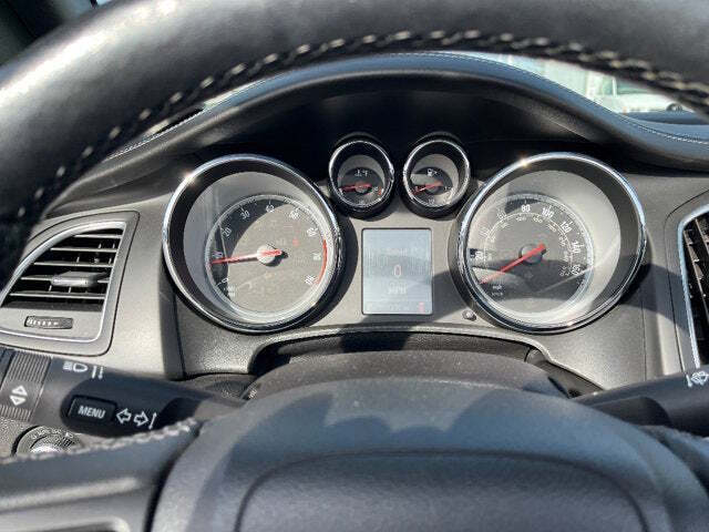 2016 Buick Cascada 35