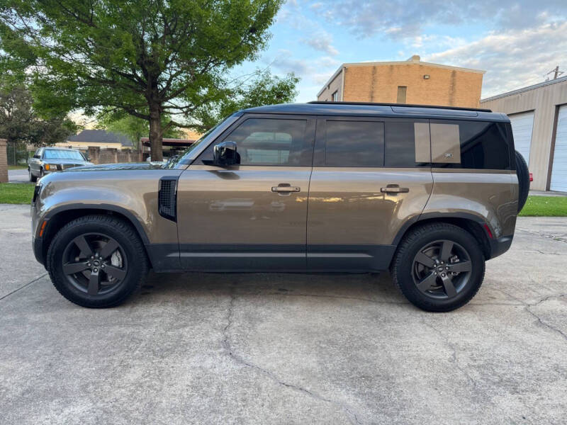 2020 Land Rover Defender 110 SE