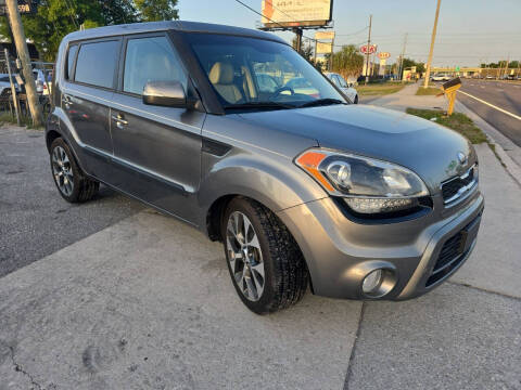 2013 Kia Soul +