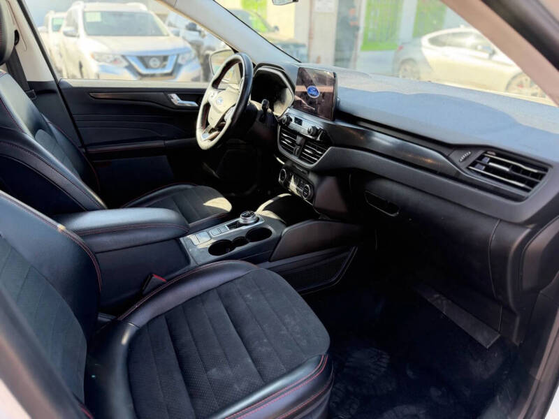 2021 Ford Escape SEL