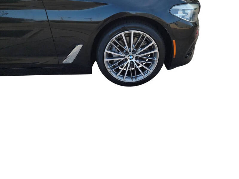 2018 BMW 5 Series 530i