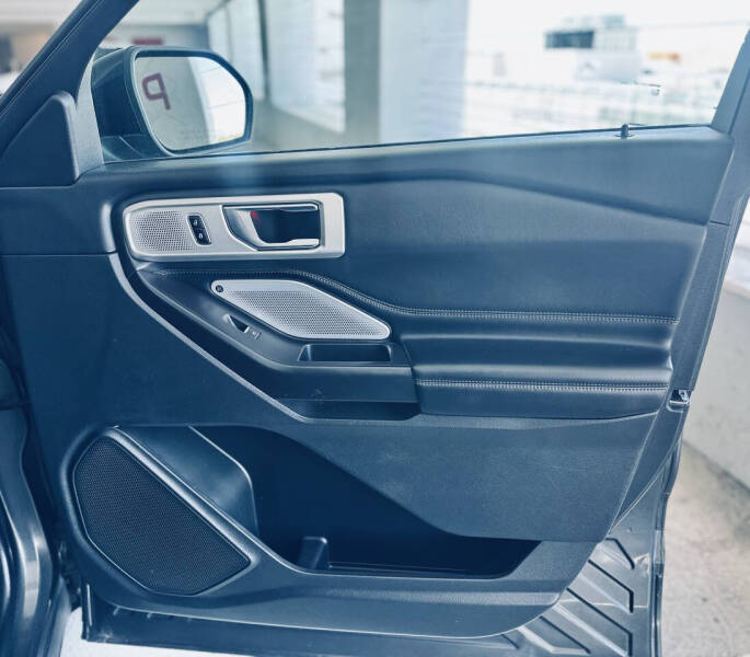 2020 Ford Explorer Platinum