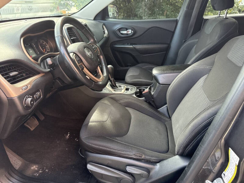 2015 Jeep Cherokee Altitude