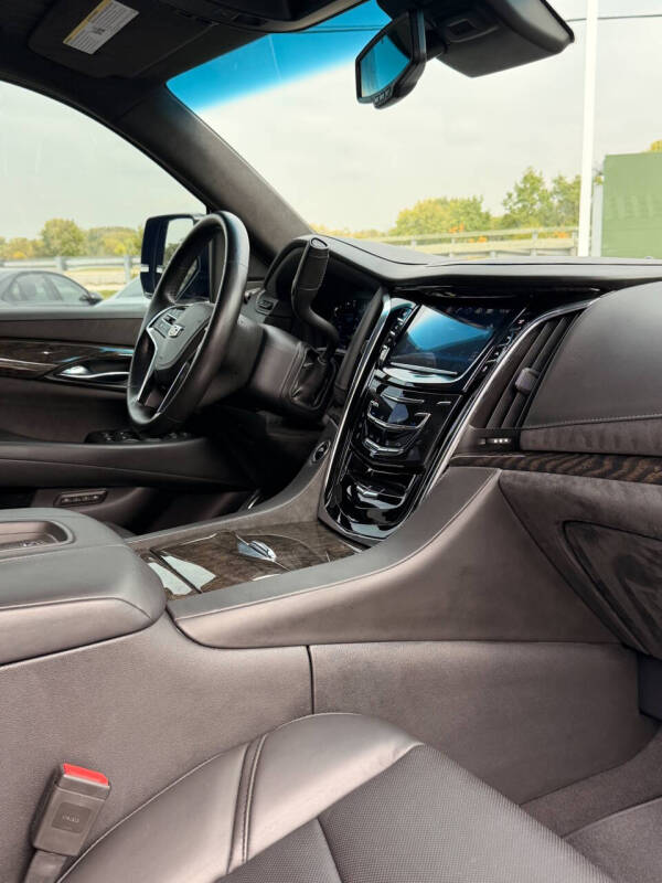 2016 Cadillac Escalade Platinum